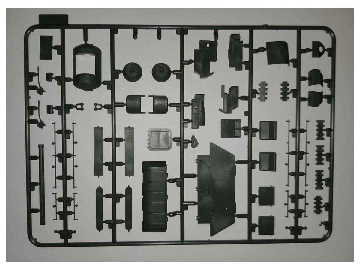 ICM 1/35 Pz.Kpfw. T-34-747(r), WWII German Medium Tank | 4823044405909