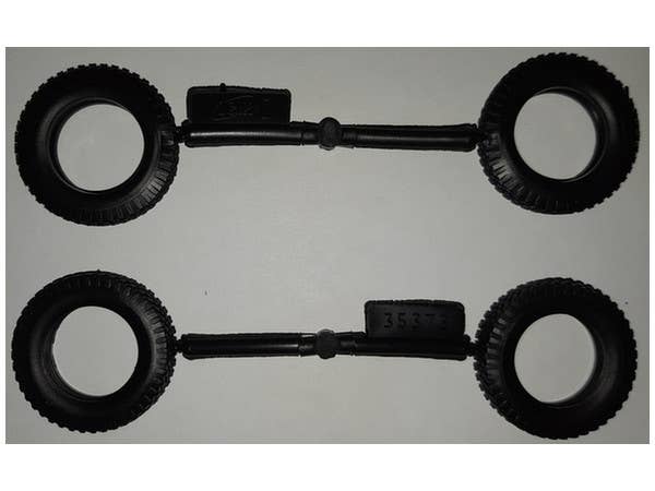 ICM 1/35 Panzerspahwagen P 204 (f) with CDM turret, WWII German Armoured Vehicle | 4823044405084