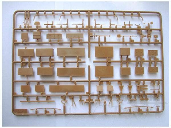 ICM 1/35 Henschel 33 D1, WWII German Army Truck | 4823044402595