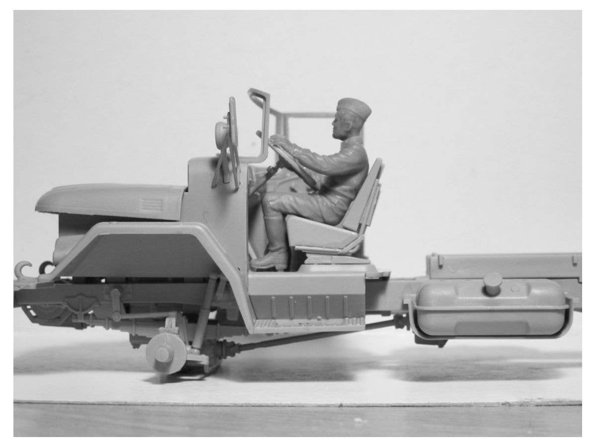 ICM ZiL-131 KShM with Soviet Drivers | 4823044405961