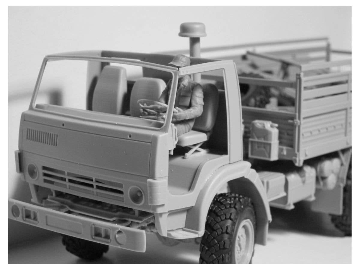 ICM ZiL-131 KShM with Soviet Drivers | 4823044405961