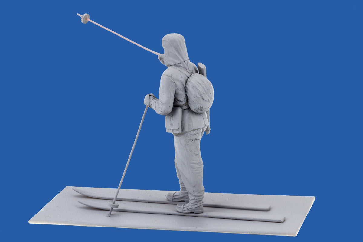 ICM 1/35 Finnish Riflemen (Winter 1940) (4 figures - 3 rifleman, 1 reindeer) | 4823044404186