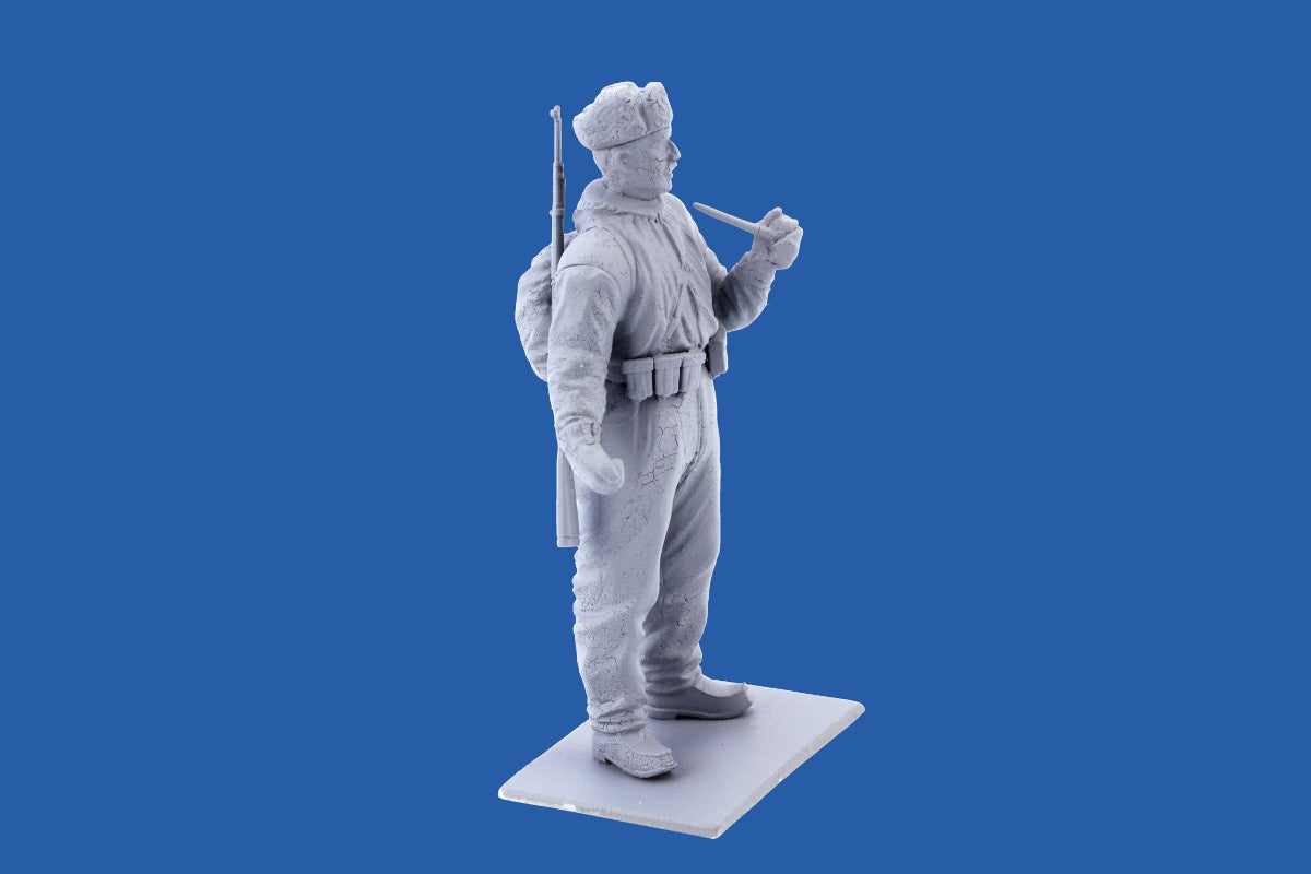 ICM 1/35 Finnish Riflemen (Winter 1940) (4 figures - 3 rifleman, 1 reindeer) | 4823044404186