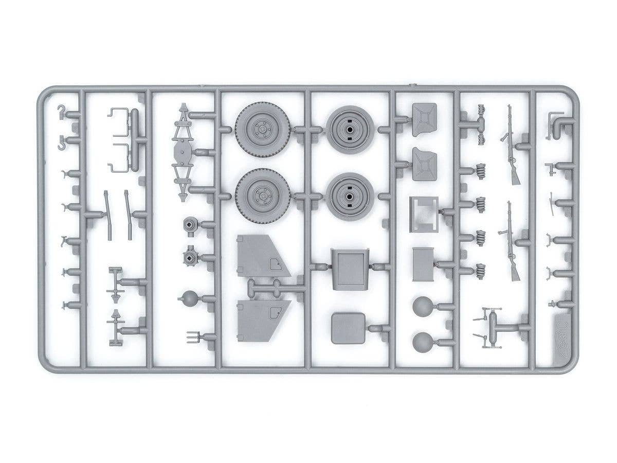 ICM 1/35 le.gl.Einheitz-Pkw Kfz.1 Soft Top, WWII German Light Personnel Car | 4823044405985