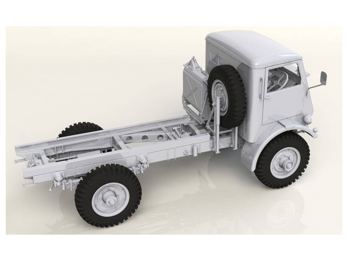 ICM 1/35 Model W.O.T. 8, WWII British Truck | 4823044405954