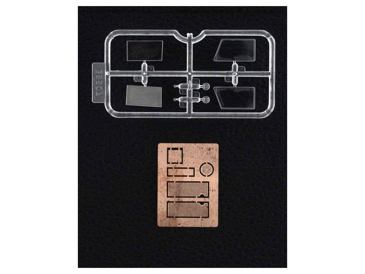 ICM 1/35 Model W.O.T. 8, WWII British Truck | 4823044405954