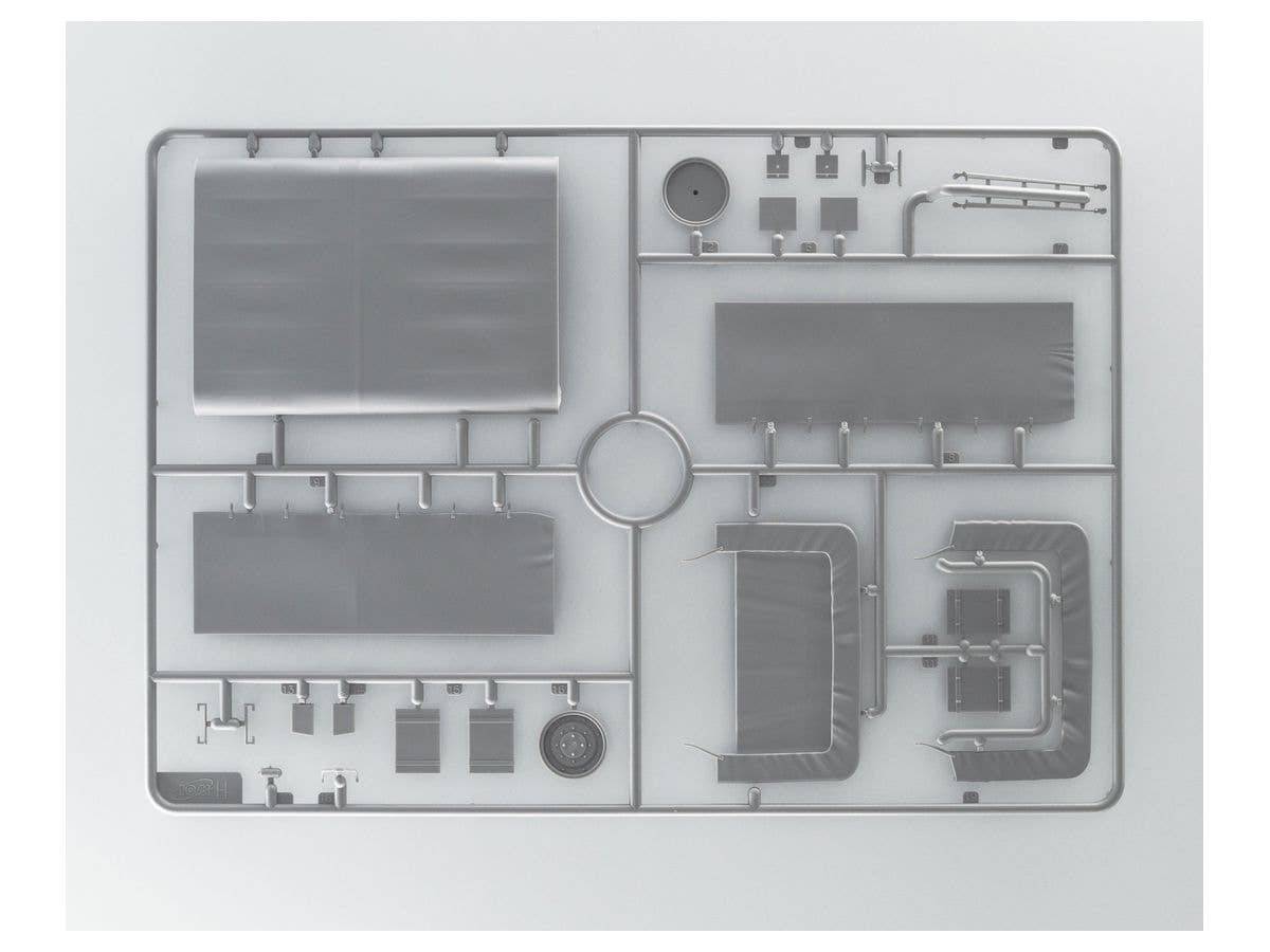 ICM 1/35 Model W.O.T. 8, WWII British Truck | 4823044405954