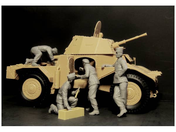 ICM 1/35 French Armoured Vehicle Crew (1940) (4 figures) | 4823044404063