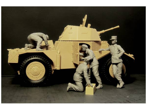 ICM 1/35 French Armoured Vehicle Crew (1940) (4 figures) | 4823044404063