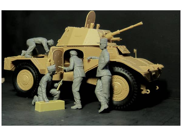 ICM 1/35 French Armoured Vehicle Crew (1940) (4 figures) | 4823044404063
