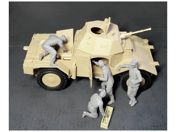 ICM 1/35 French Armoured Vehicle Crew (1940) (4 figures) | 4823044404063