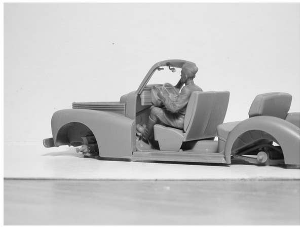 ICM 1/35 RKKA Drivers (1943-1945) (2 figures) | 4823044405237