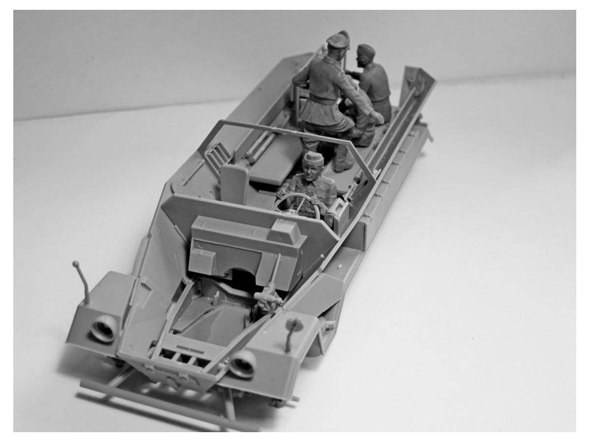 ICM 1/35 German Command Vehicle Crew (1939-1942) (4 figures) (100% new molds) | 4823044405527