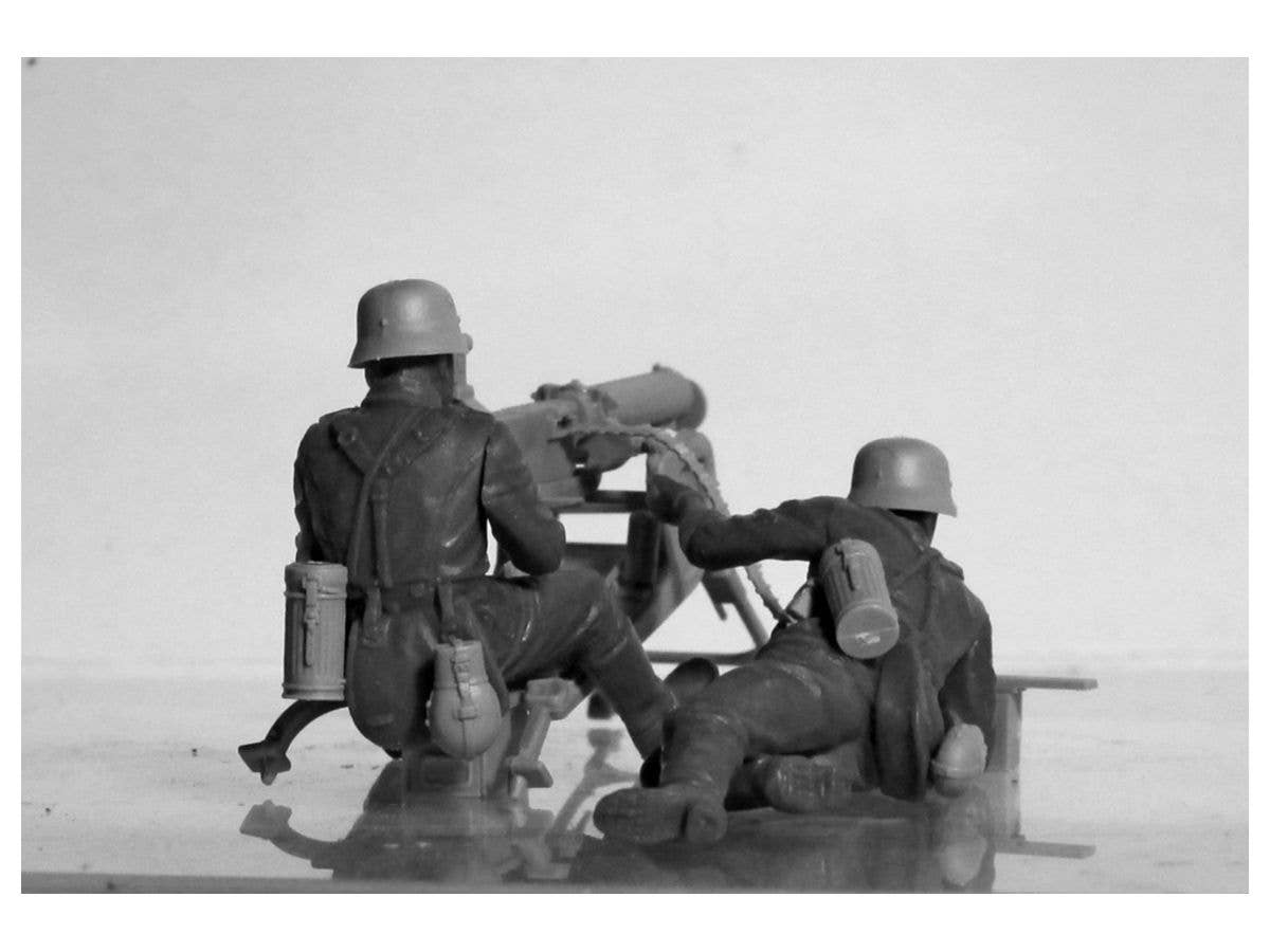 ICM 1/35 WWII German MG08 MG Team (2 figures) (100% new molds) | 4823044405602