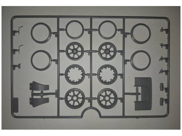 ICM 1/35 Standard B 'Liberty' Series 2, WWI US Army Truck | 4823044406005