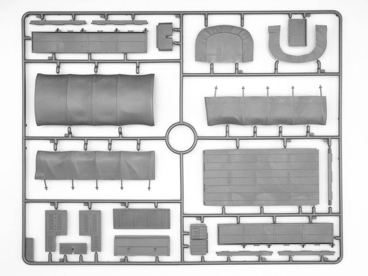 ICM 1/35 FWD Type B, WWI US Ammunition Truck | 4823044410200