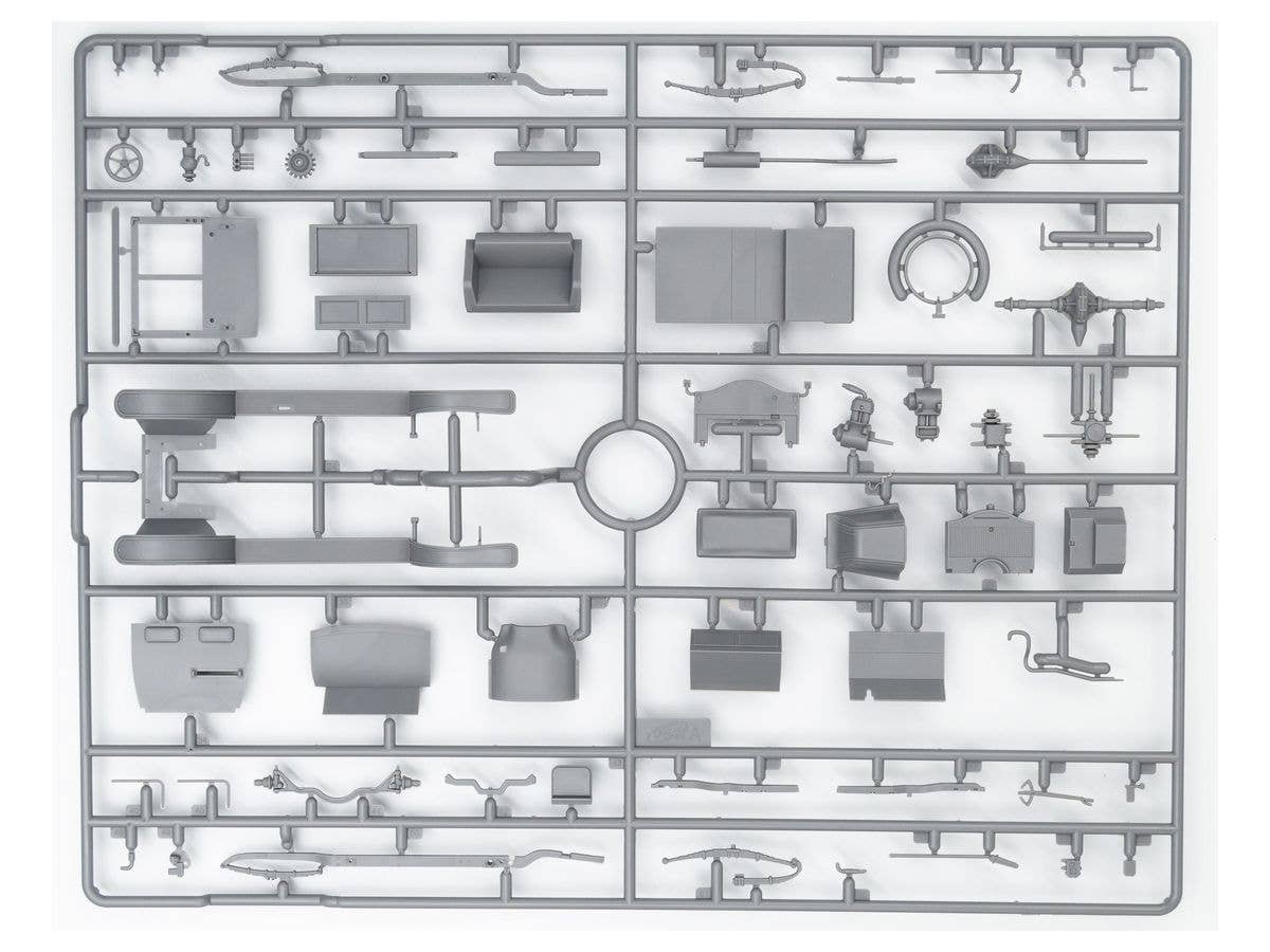 ICM 1/35 Type AG 1910 London Taxi | 4823044406531