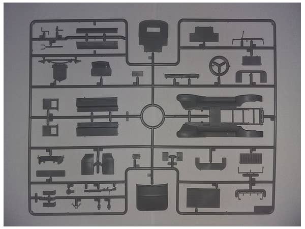 ICM 1/35 Model T 1917 Utility, WWI Australian Army Car | 4823044404537