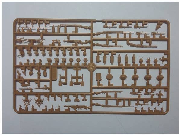 ICM 1/35 French Infantry in Gas Masks (1918) (4 figures) | 4823044404704