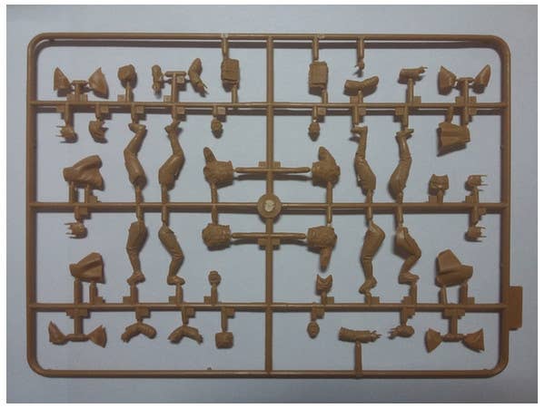 ICM 1/35 French Infantry in Gas Masks (1918) (4 figures) | 4823044404704