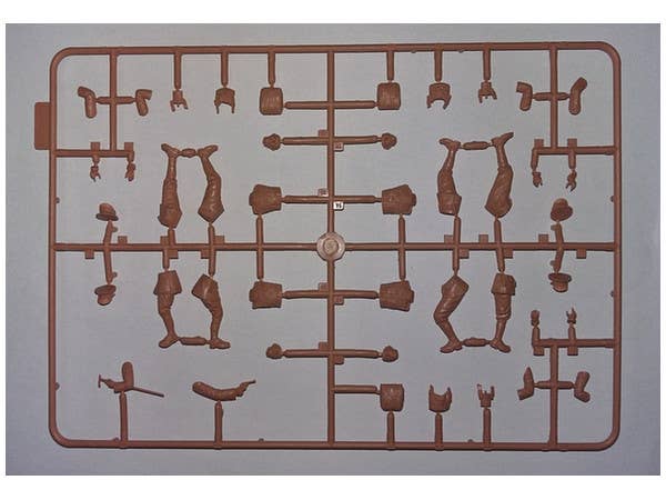 ICM 1/35 British Infantry in Gas Masks (1917) (4 figures) | 4823044405244