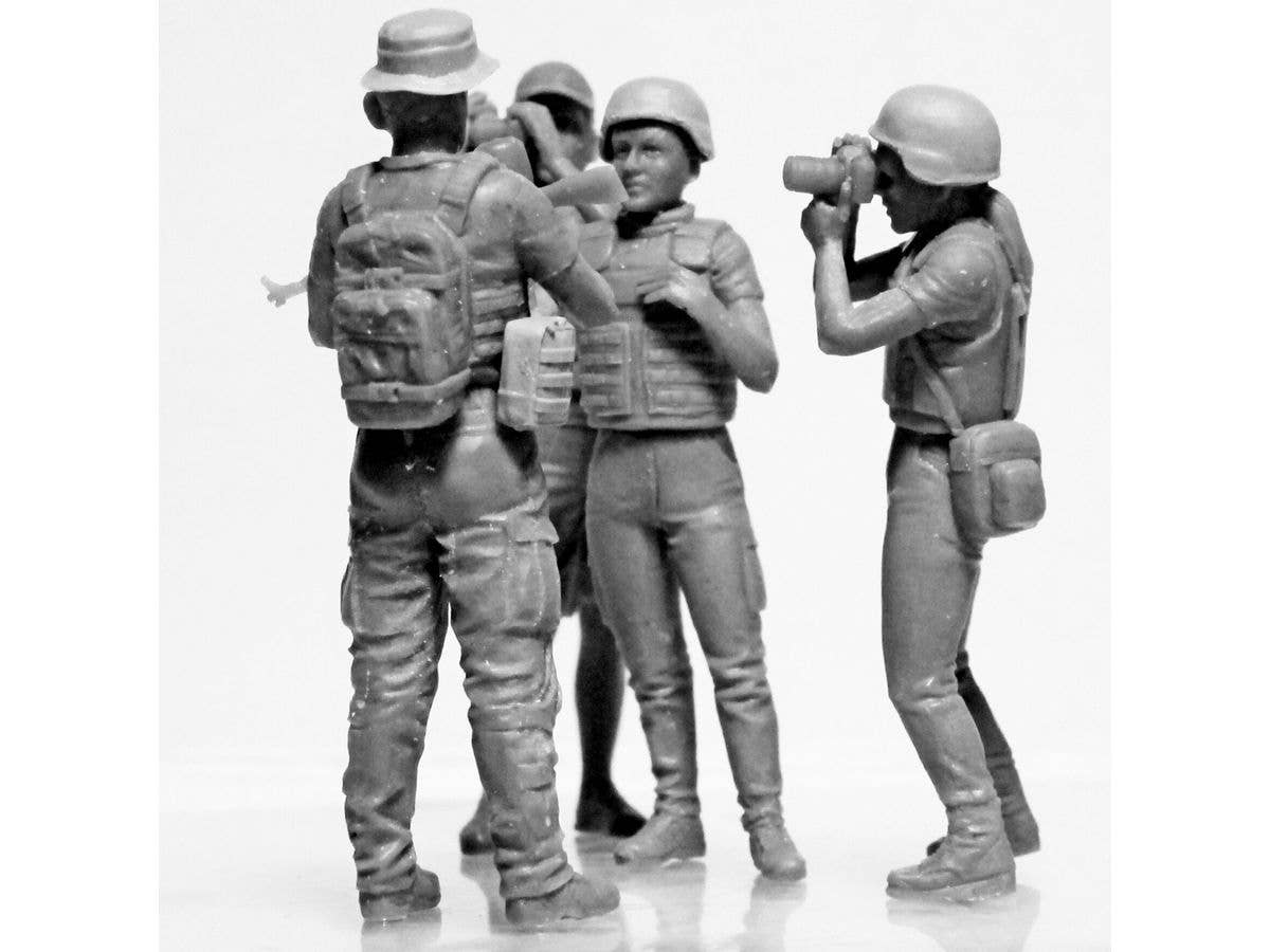 ICM 1/35 Journalists in War (4 figures) (100% new molds), Figure | 4823044409761