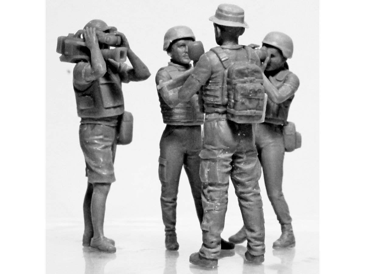 ICM 1/35 Journalists in War (4 figures) (100% new molds), Figure | 4823044409761