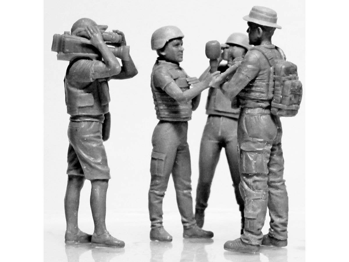 ICM 1/35 Journalists in War (4 figures) (100% new molds), Figure | 4823044409761