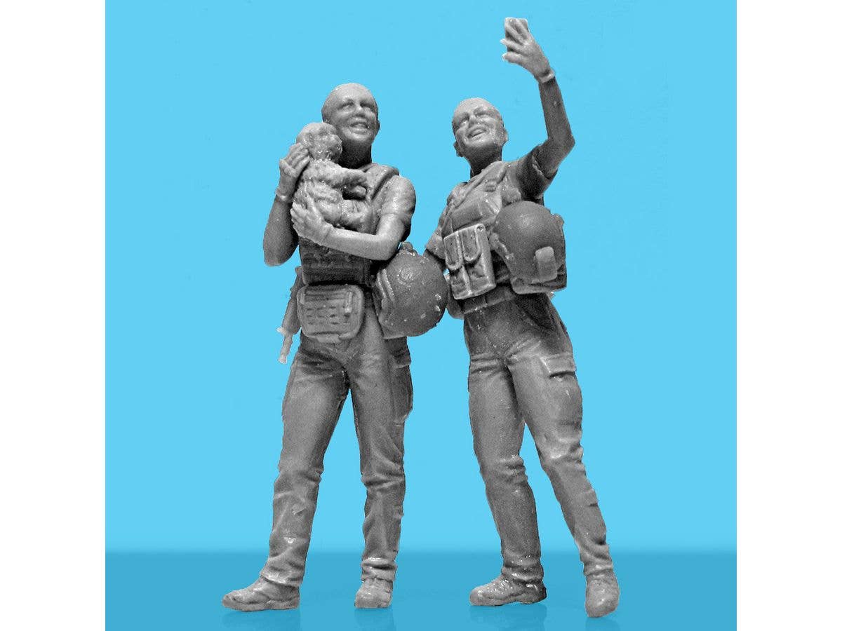 ICM 1/35 ''War has no gender'. Female servicemen of the Armed Forces of Ukraine (100% new molds) | 4823044410163