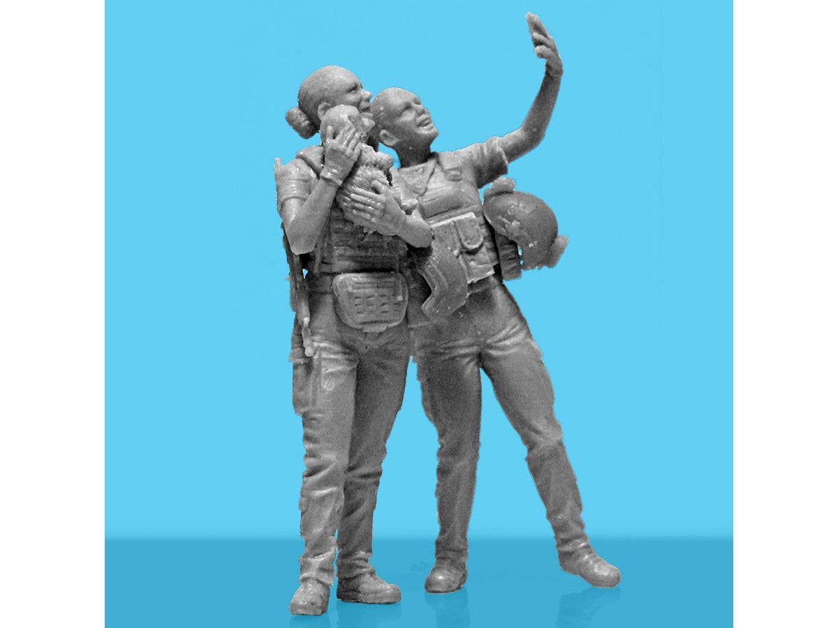 ICM 1/35 ''War has no gender'. Female servicemen of the Armed Forces of Ukraine (100% new molds) | 4823044410163