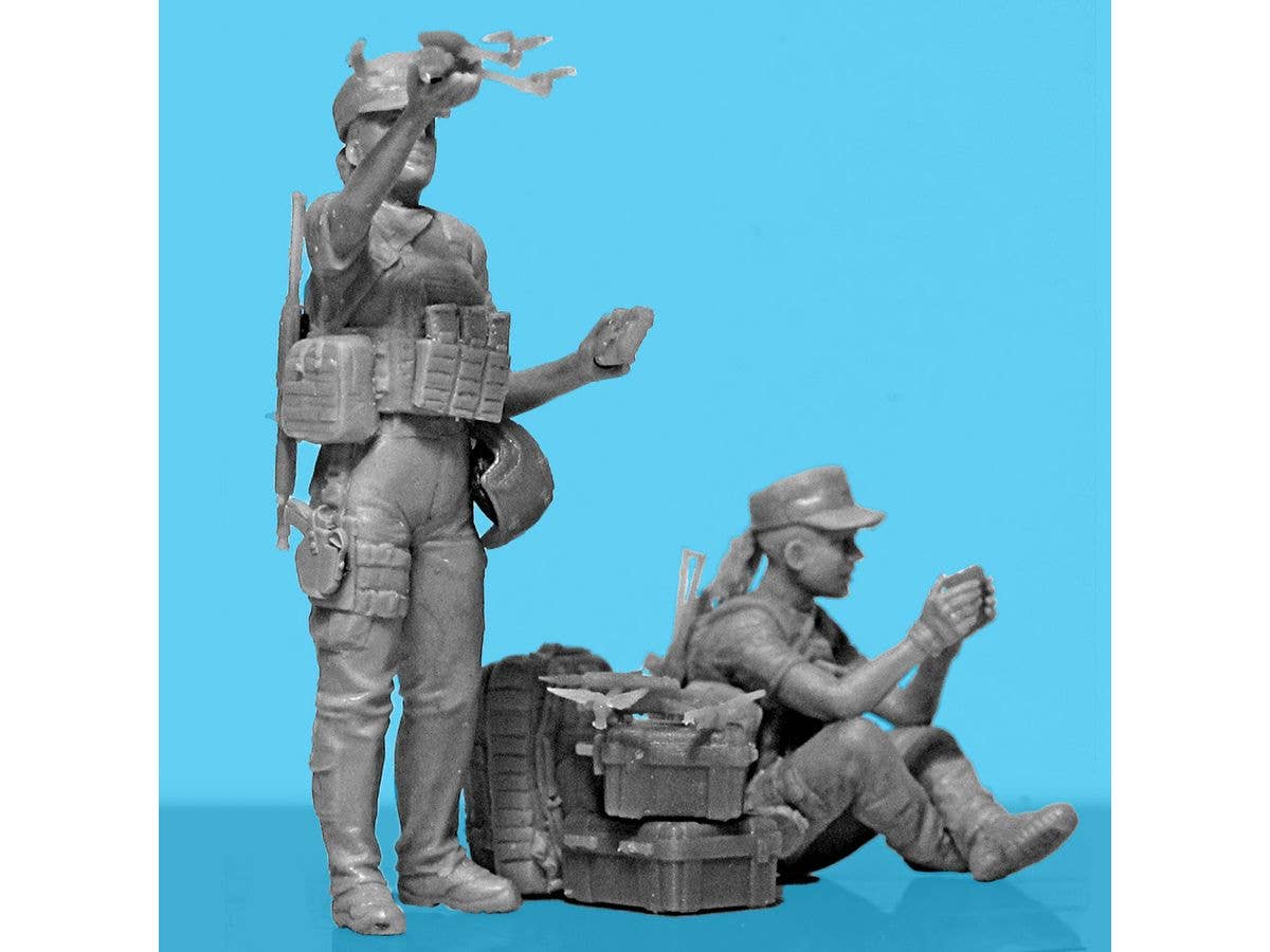 ICM 1/35 ''War has no gender'. Female servicemen of the Armed Forces of Ukraine (100% new molds) | 4823044410163