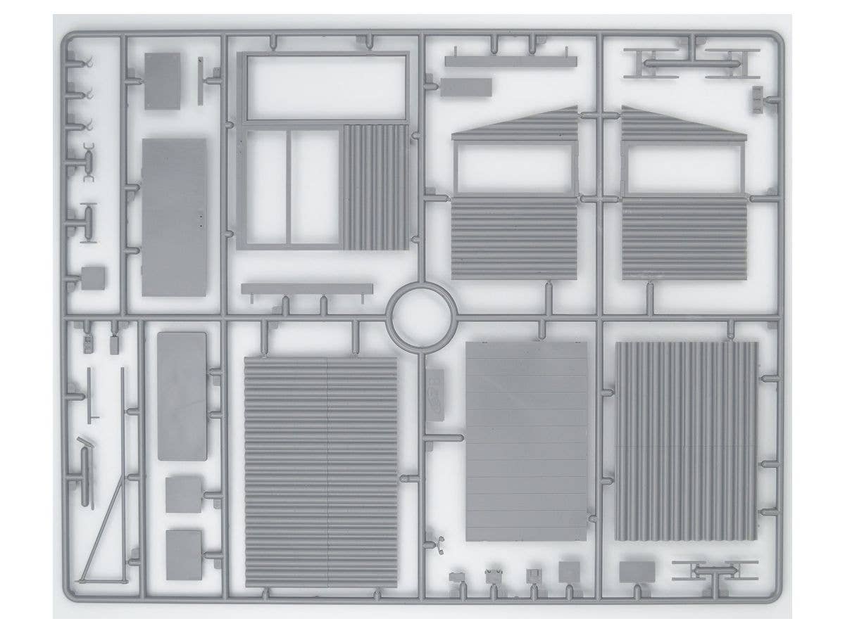 ICM 1/35 Chernobyl#1. Radiation Monitoring Station (ZiL-131KShM truck & 5 figures & diorama base with background) | 4823044406166