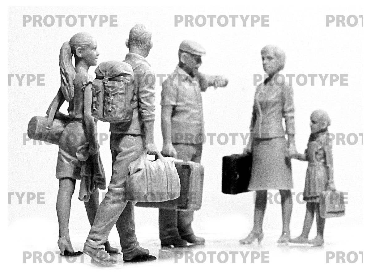 ICM 1/35 Chernobyl#5. Extraction (4 adults, 1 child and luggage) (100% new molds) | 4823044408191
