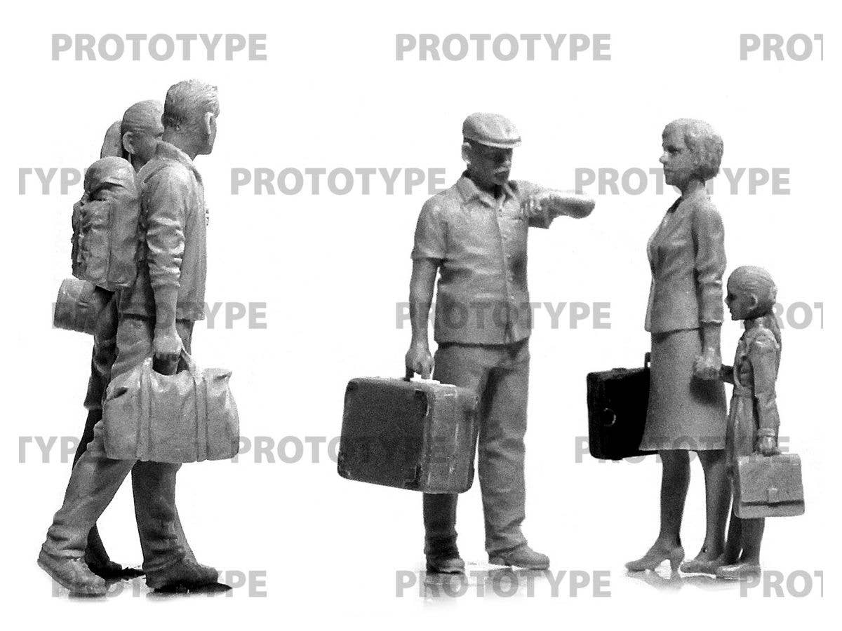 ICM 1/35 Chernobyl#5. Extraction (4 adults, 1 child and luggage) (100% new molds) | 4823044408191