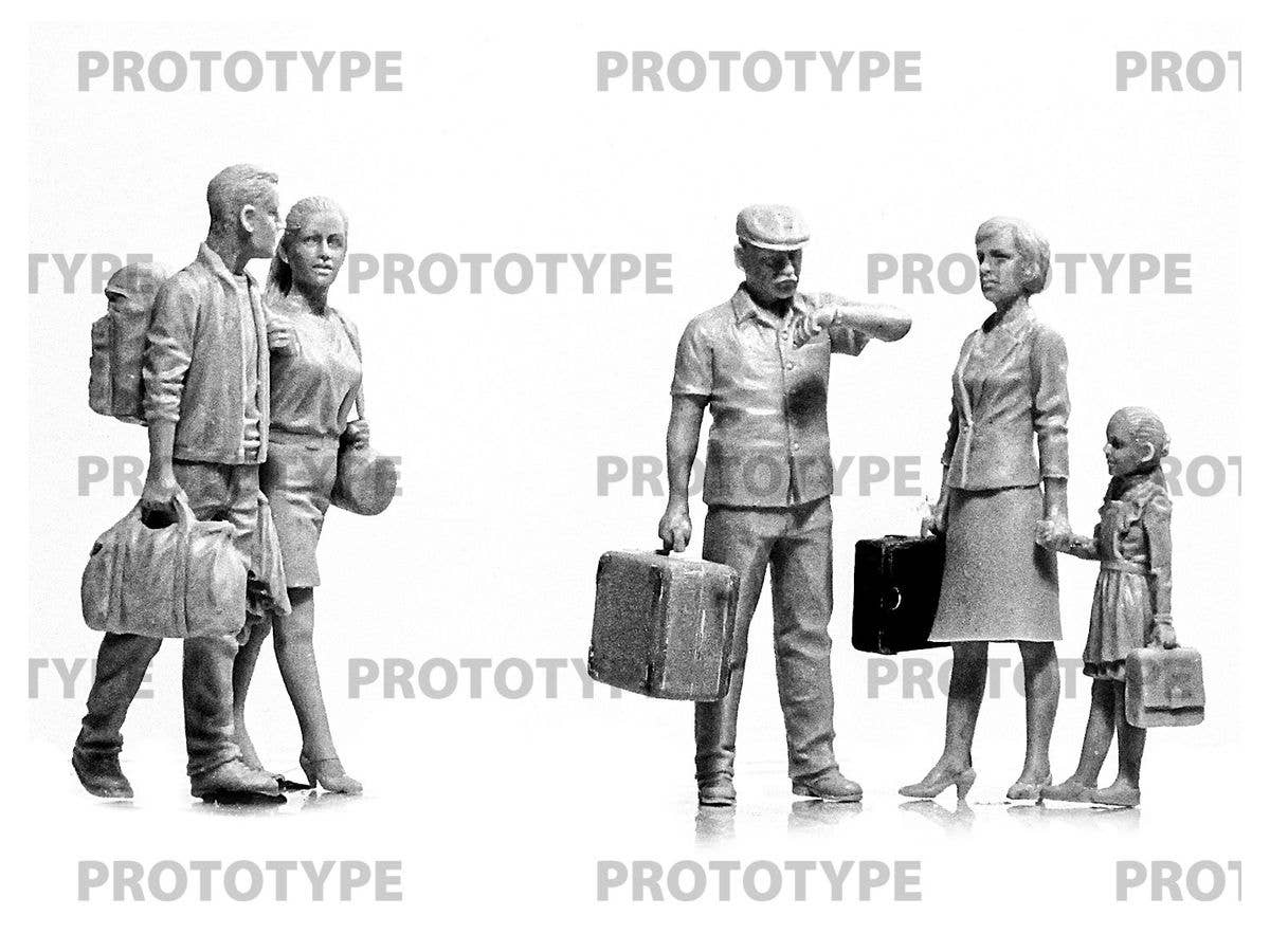 ICM 1/35 Chernobyl#5. Extraction (4 adults, 1 child and luggage) (100% new molds) | 4823044408191