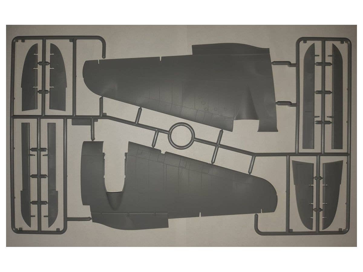 ICM 1/48 He 111H-6 North Africa, WWII German Bomber | 4823044405763