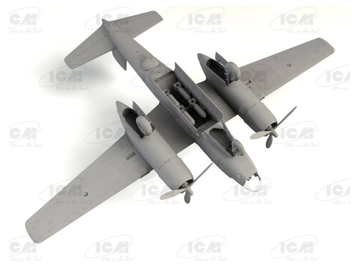 ICM 1/48 A-26C-15 Invader with pilots and ground personnel | 4823044408603