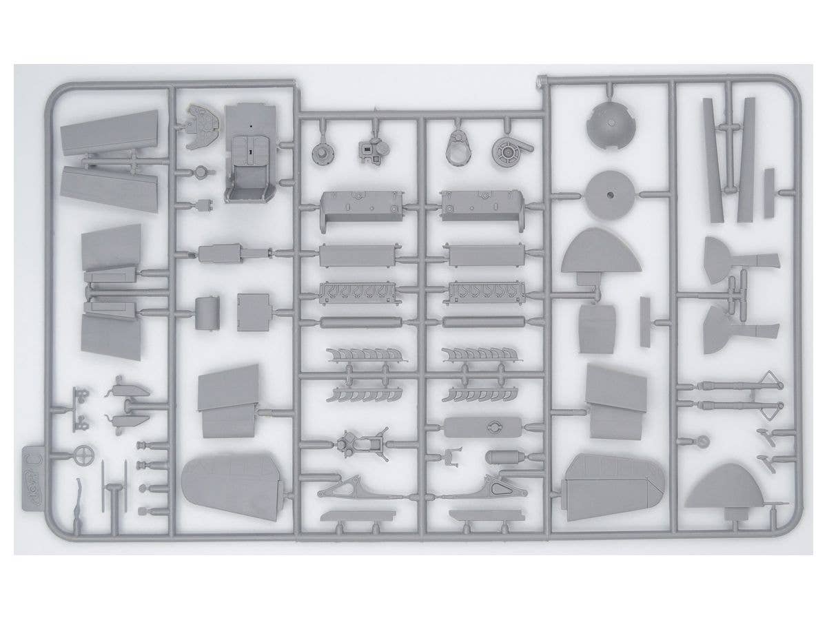 ICM 1/48 Bf 109F-4 with German Ground Personnel | 4823044406340