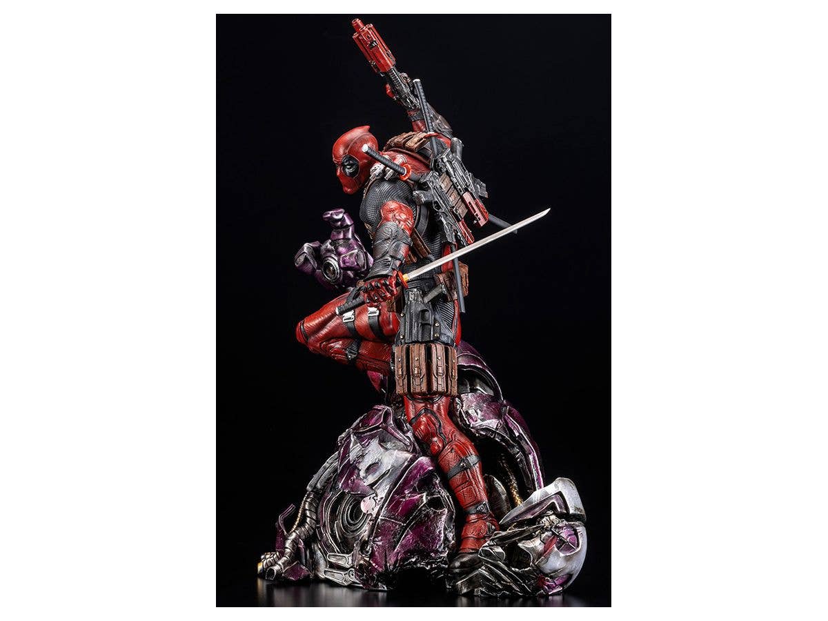 Kotobukiya 1/6 Marvel Universe Series Deadpool Fine Art Statue Signature Series -Featuring The Kucharek Brothers, Cold Cast Statue | 4934054035946