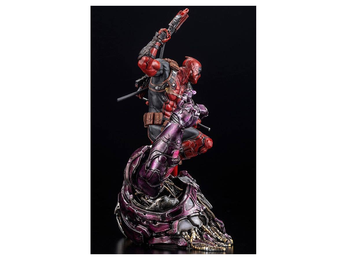Kotobukiya 1/6 Marvel Universe Series Deadpool Fine Art Statue Signature Series -Featuring The Kucharek Brothers, Cold Cast Statue | 4934054035946