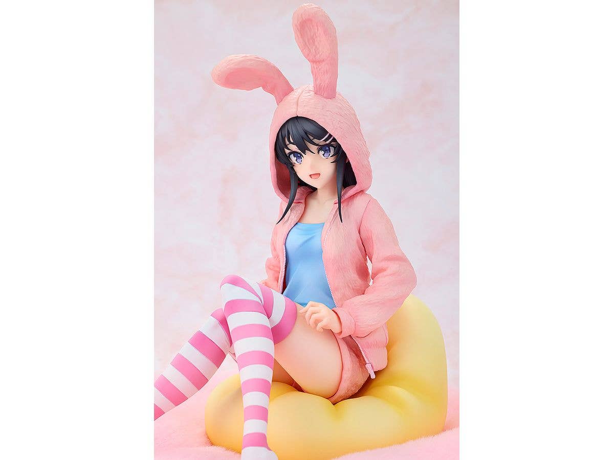 KADOKAWA Mai Sakurajima Hoodie☆Look Rabbit Ears Ver. Popular Edition | 4942330302484