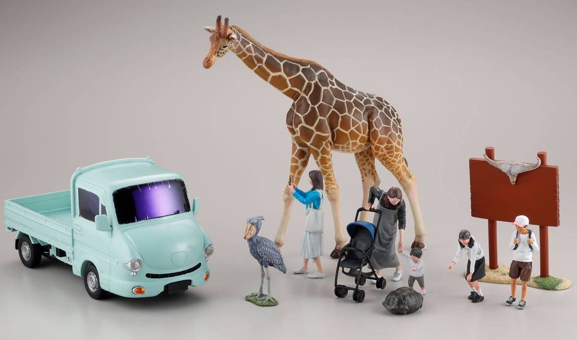 Kaiyodo [KAIYODO] [UNPAINTED] ARTPLA tourists and giraffe set | 4537807190116