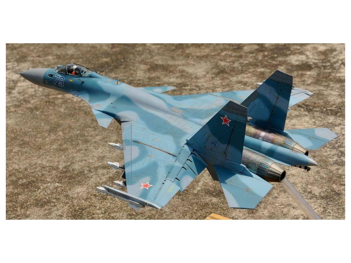 Minibase 1/48 Su-27K Sea Flanker W/Kh-41 Moskit Aircraft | 4897115990038