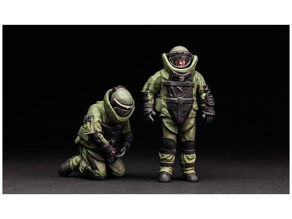 Meng 1/35 U.S. Explosive Ordnance Disposal Specialists & Robots | 4897038550647