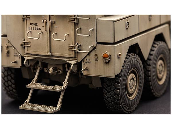Meng 1/35 U.S. COUGAR 6_6 MRAP VEHICLE | 4897038550630