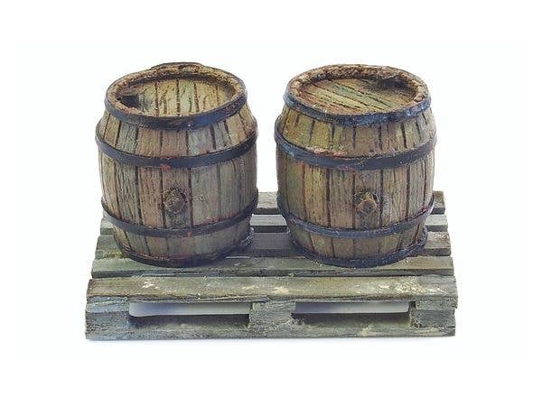 Matho 1/35 Set of 2 Wooden Barrels + Wooden Pallet | 5449612350144