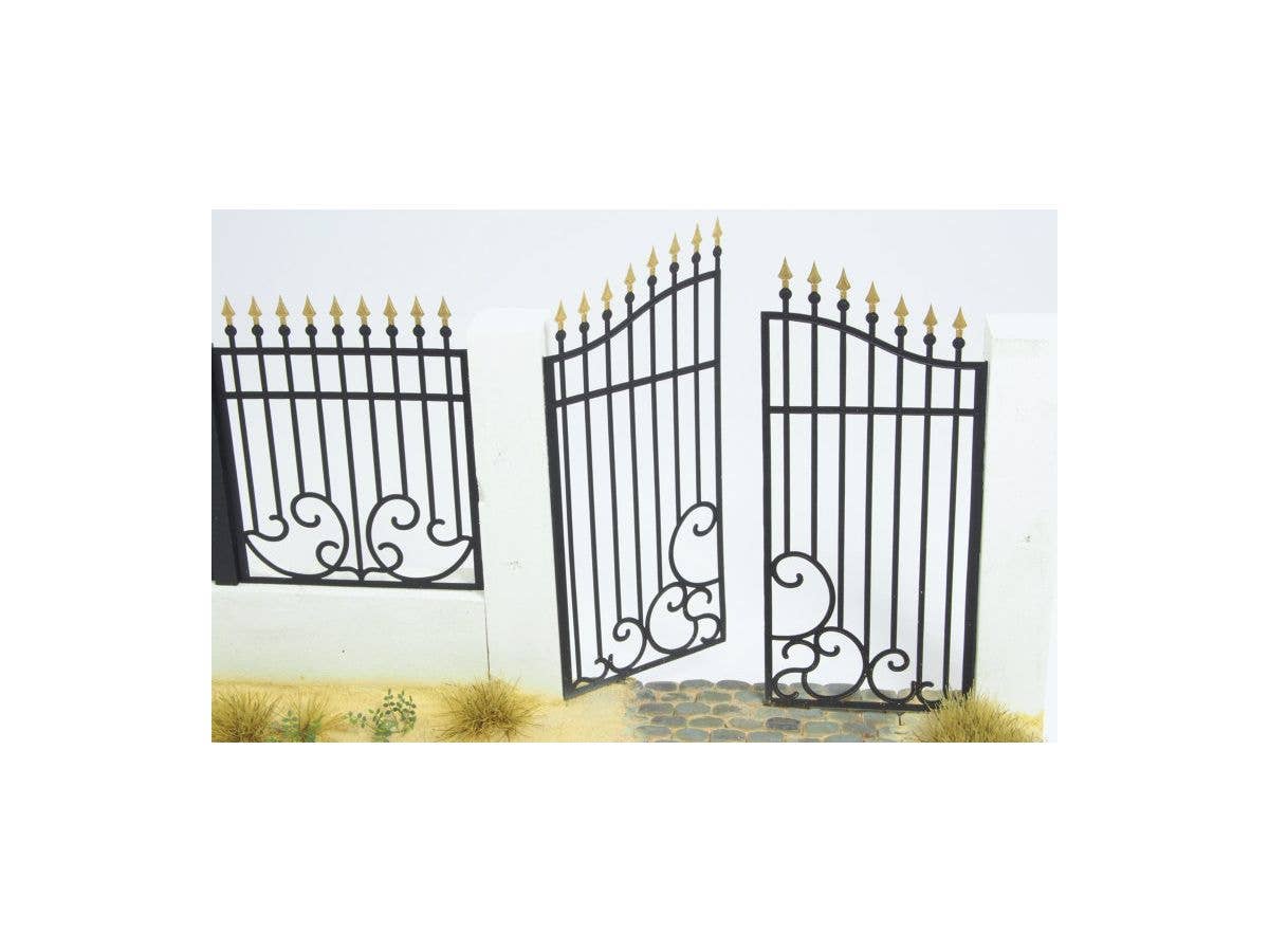 Matho 1/35 Metal Fence A - big set with gate | 5449612350861