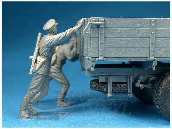 MiniArt 1/35 GAZ-AAA. Mod. 1943. Cargo Truck | 4820041102411