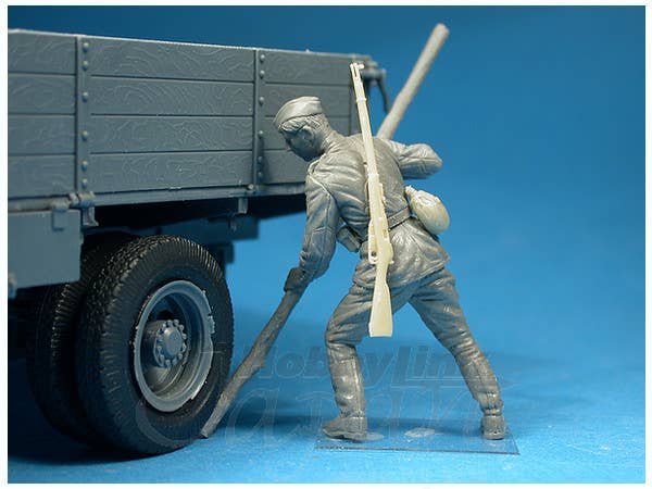 MiniArt 1/35 GAZ-AAA. Mod. 1943. Cargo Truck | 4820041102411