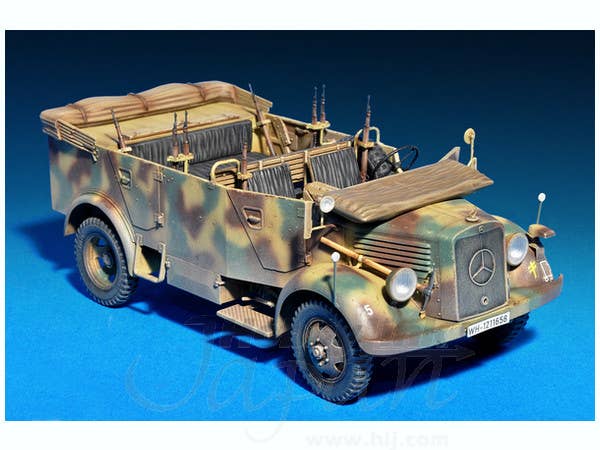 MiniArt 1/35 Kfz.70 (MB 1500A) German 4x4 Car w/Crew | 4820041102695